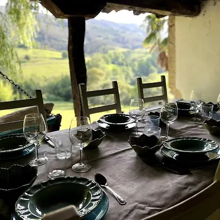 Casa Del Sauce - En La Montana Cerca Del Mar Noriega